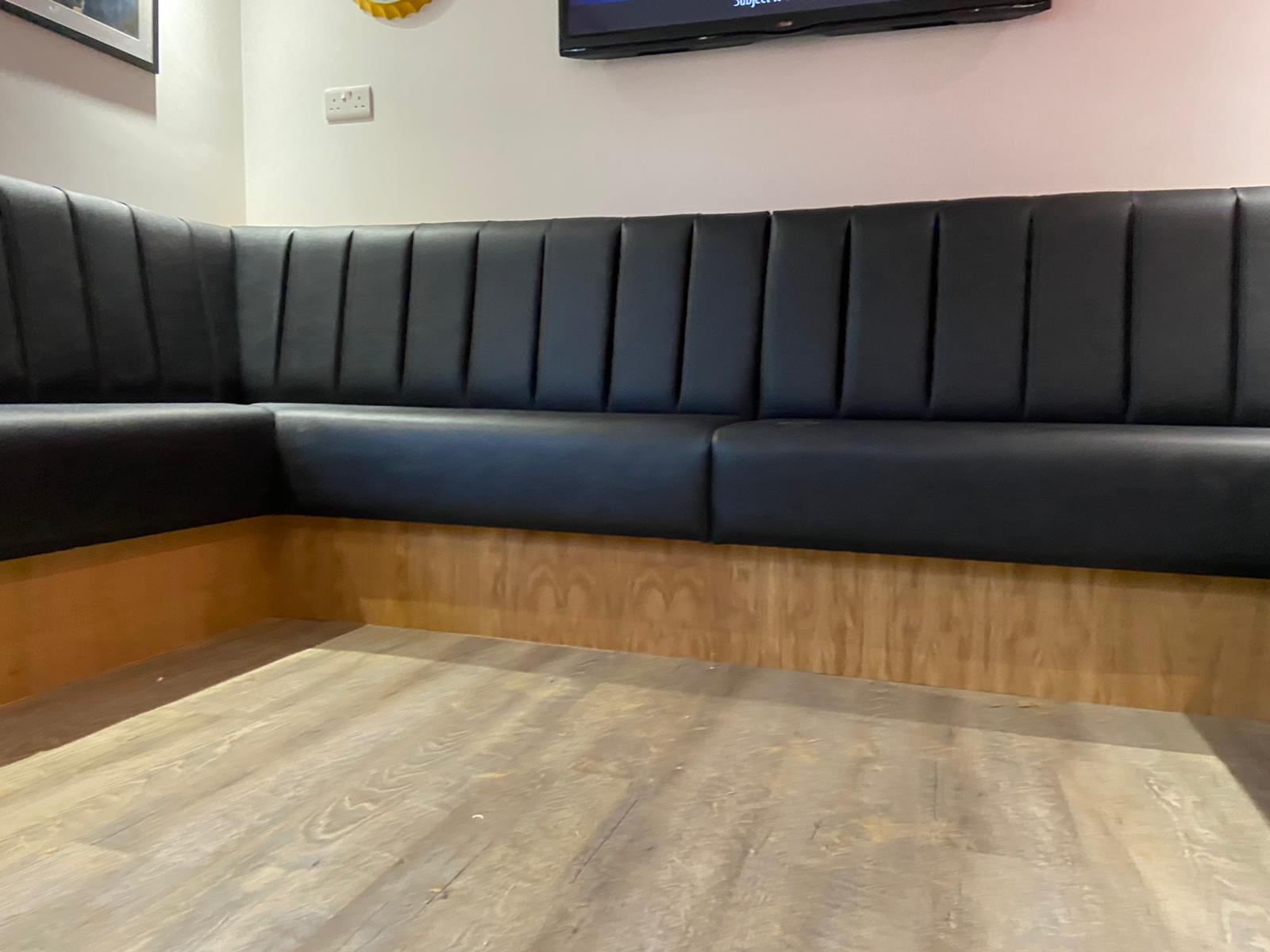 Home bar seating black